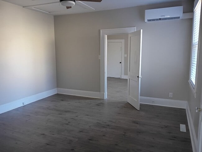 Building Photo - 1137-1139 Paxton St.