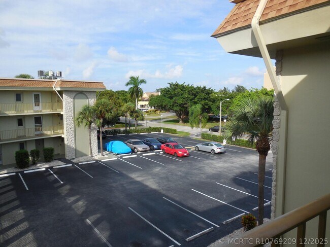 Foto del edificio - 5701 NW 2nd Ave