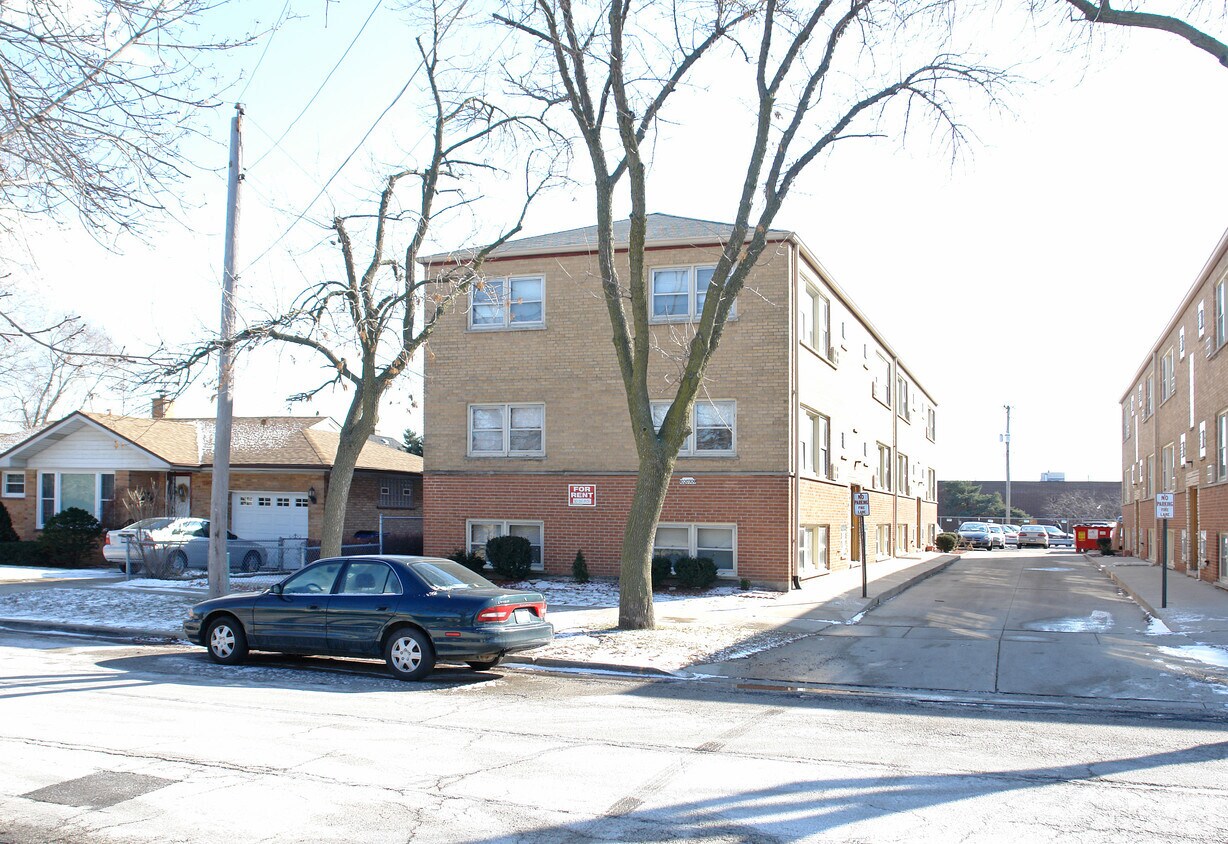 Primary Photo - 10207-10209 Chestnut Ave