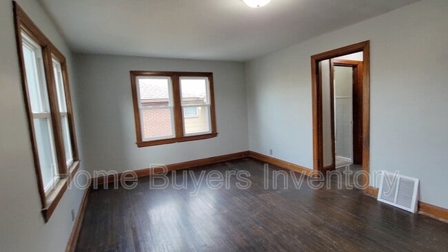 Building Photo - 3735 Elbertus Ave