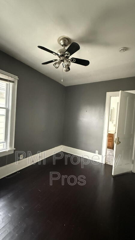 Foto del edificio - 2752 N Fratney St