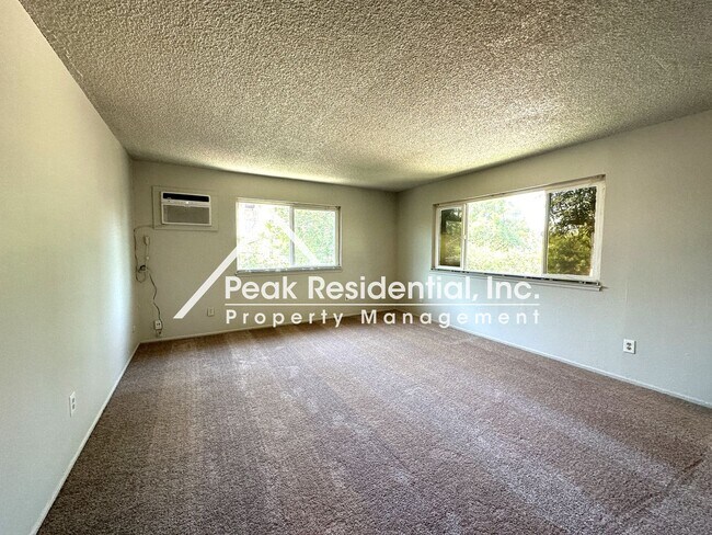 Foto del edificio - 4548 Ashcroft Ave