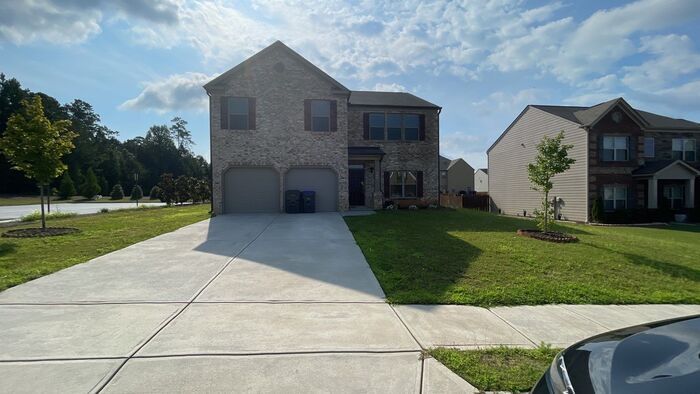 Primary Photo - SELF-TOUR NOW! - 302 Horizon Trace, Loganv...
