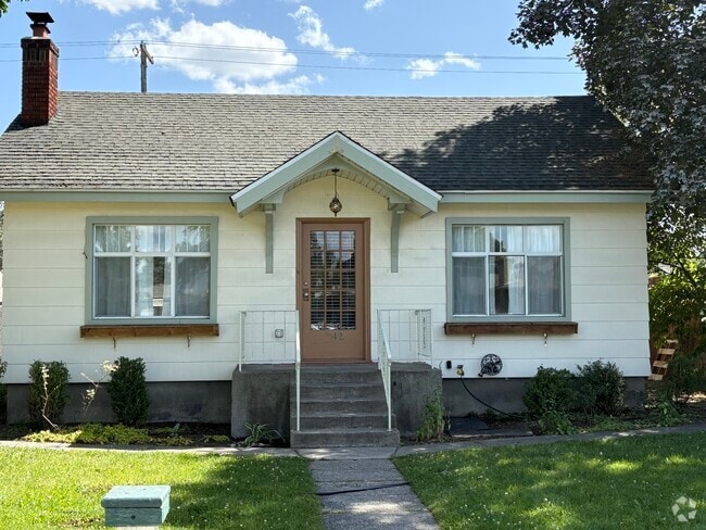 Building Photo - 42 E Rich Ave