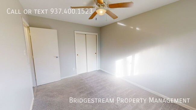 Building Photo - *Half Off First Months Rent* Charming 2 Be...