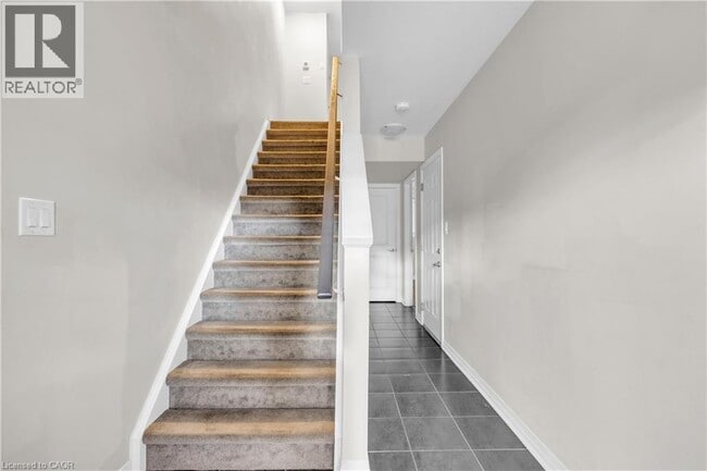 Photo du bâtiment - 35 Sportsman Hill St