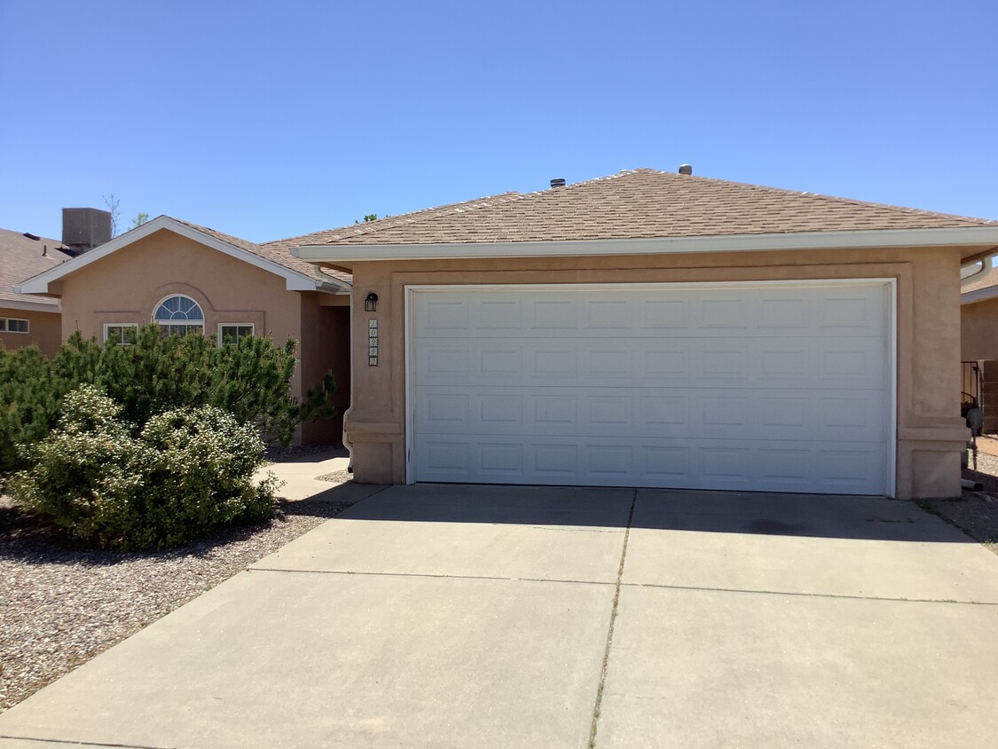 Primary Photo - 10243 Country Meadows Dr NW