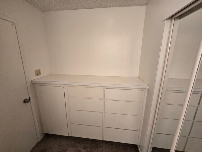 Foto del edificio - Bright Upstairs Studio Near Mesa College – Updated & Move-In Ready