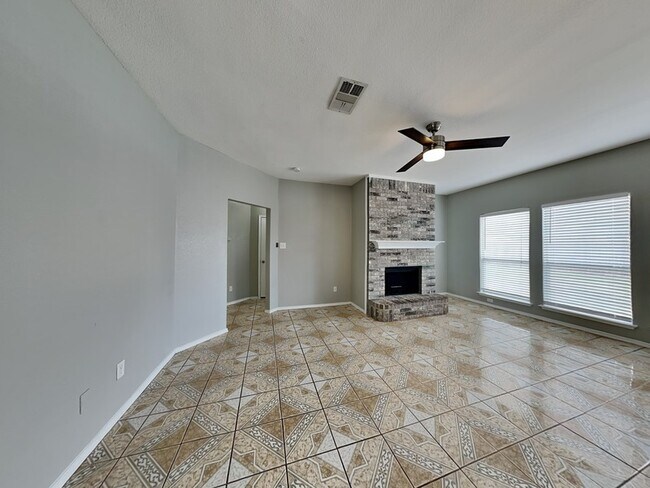 Building Photo - 832 Serenity Dr