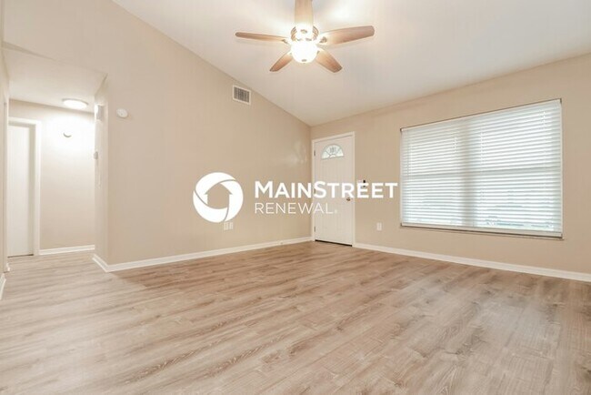 Foto del edificio - 3 Bedroom Pet-Friendly Home in New Port Ri...