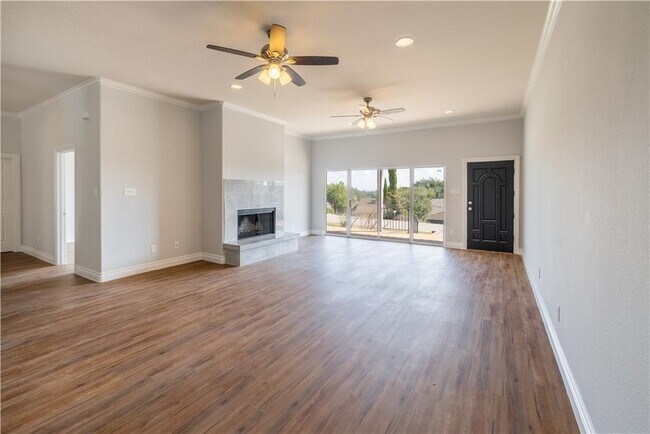 Building Photo - 415 Seawind