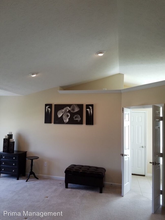 Building Photo - 3396 Willow Creek Dr