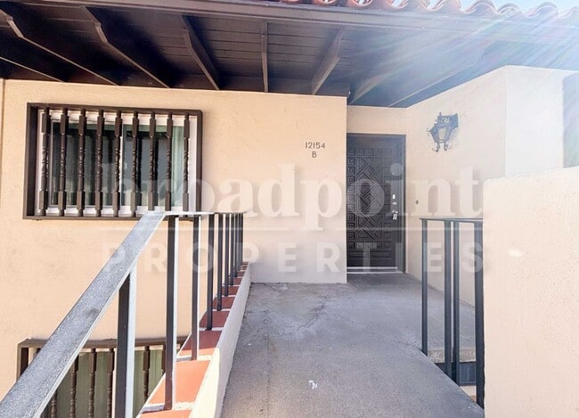 Foto del edificio - 12154 Rancho Bernardo Rd