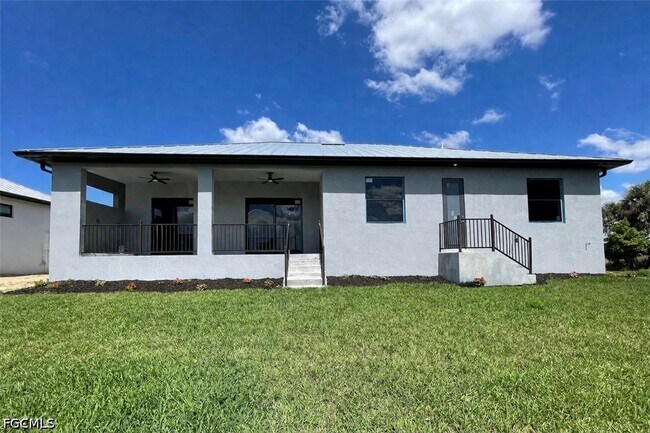 Building Photo - 24097 Peppercorn Rd