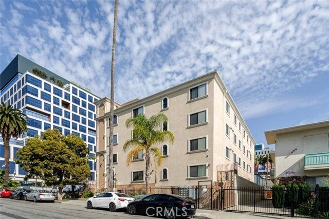 Foto del edificio - 1466 Tamarind Ave