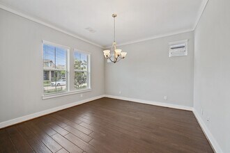 Building Photo - 18419 Blue Hollow Heights Dr