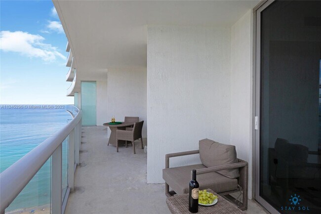 Building Photo - 777 N Ocean Dr
