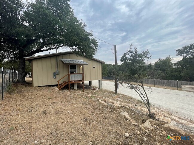 Building Photo - 789 Regina Dr