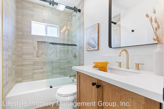 Building Photo - 1 br, 1 bath House - 3353 1/2 Grim Ave