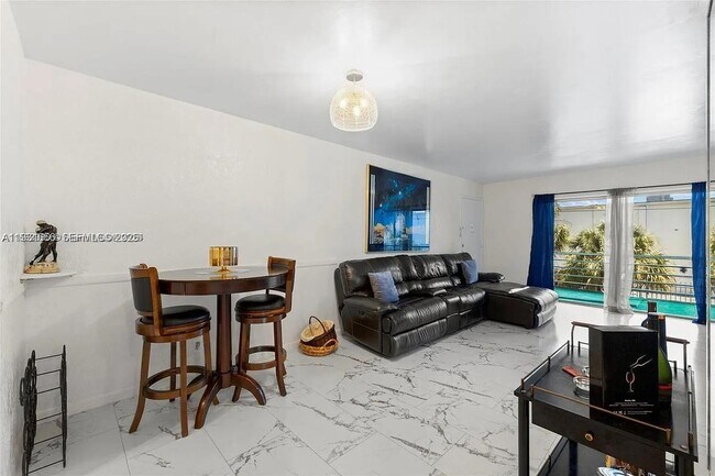 Foto del edificio - 4043 NW 16th St