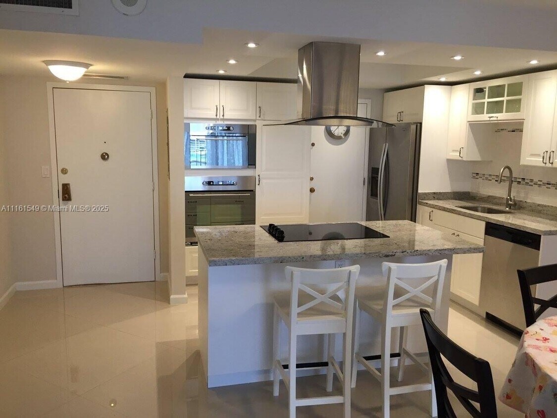 Foto principal - 3800 S Ocean Dr