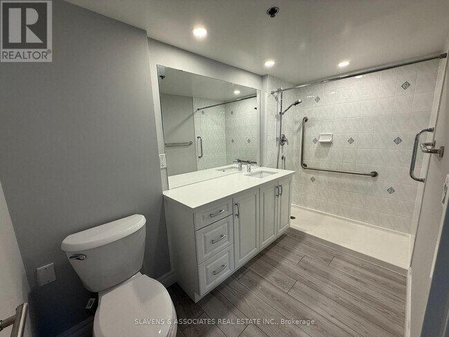 Building Photo - 2 Neptune Dr