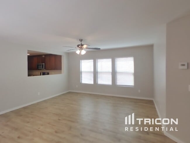 Building Photo - 4809 N 108th Ave