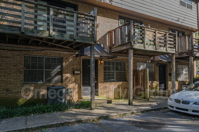 Foto del edificio - 3314 Warringwood Dr