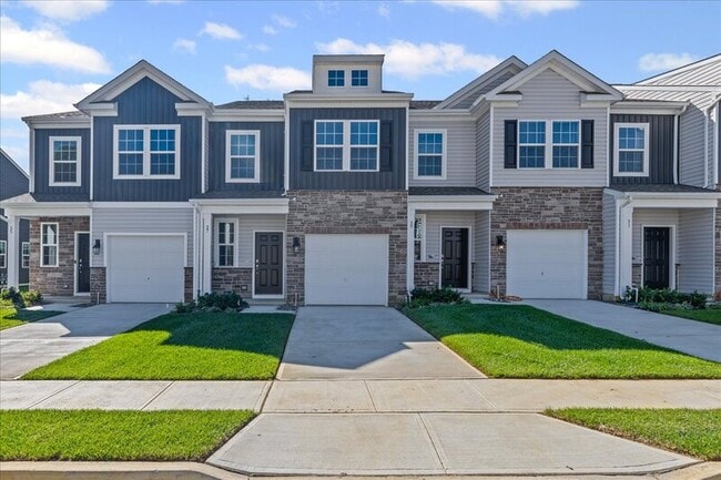 Photo - 27 Whaler Dr House