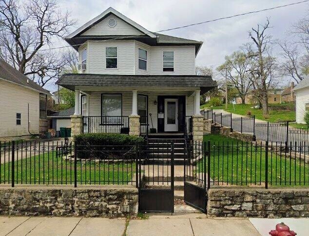 Primary Photo - 1 S Cagwin Ave