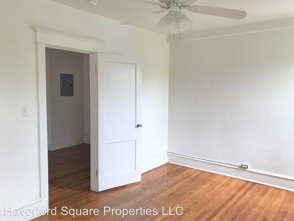Primary Photo - 4264 Parkside Ave