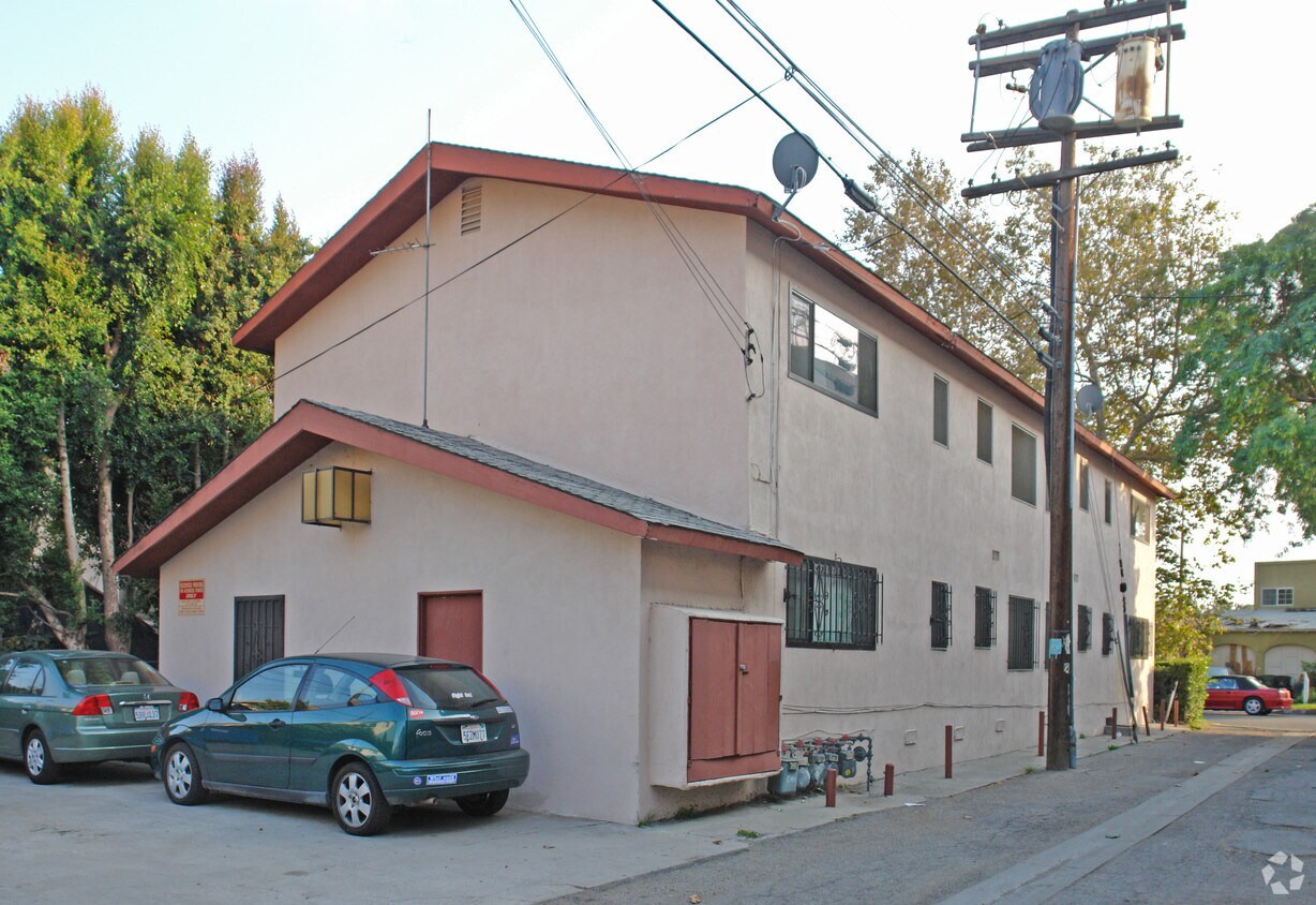Building Photo - 8933 Cadillac Ave