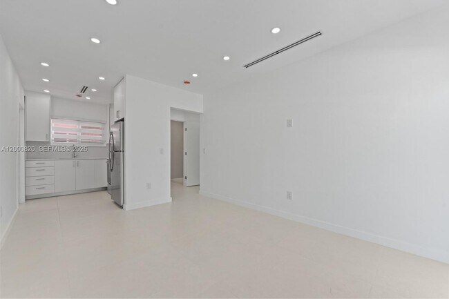 Foto del edificio - 13185 Emerald Dr