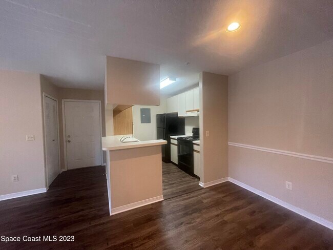 Foto del edificio - 7667 N Wickham Rd