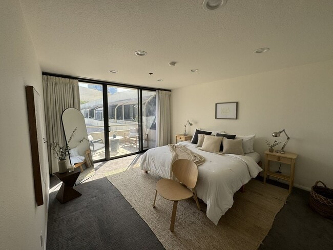 Building Photo - Stunning Remodeled Condo with Iconic Disney Concert Hall Views in the Heart of Downtown LA!