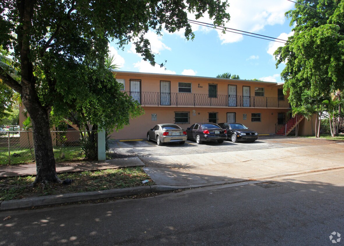 Primary Photo - 500 NW 35th St
