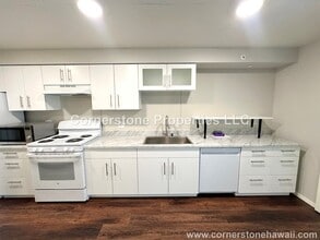 Building Photo - 803 Waimanu St