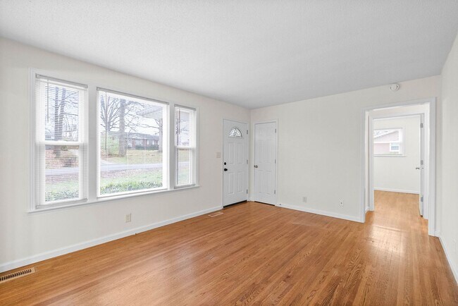 Foto del edificio - 3 Bedroom 2 Bath Home For Rent in St B Area!