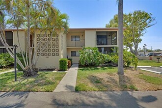 Building Photo - 2415 Bayshore Gardens Pkwy