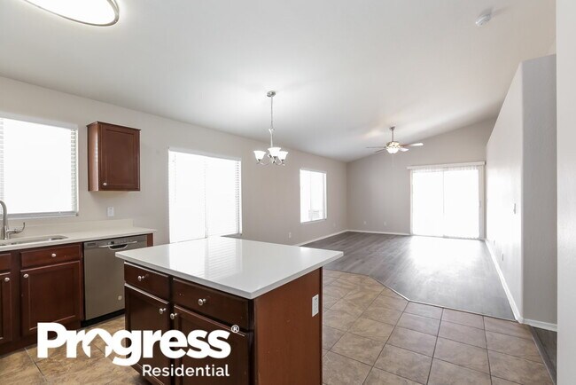 Foto del edificio - 3027 W Chanute Pass