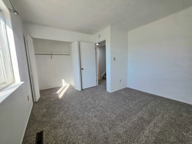Foto del edificio - 3279 Lunar Dr