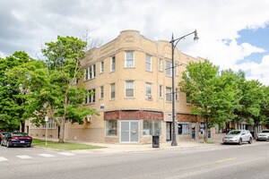 Foto principal - 5135 W Windsor Ave