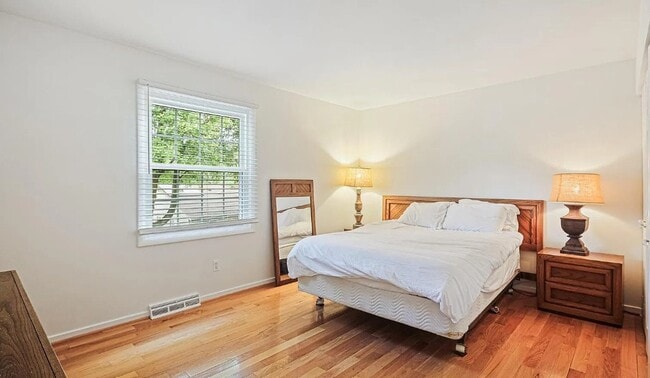 Building Photo - 8988 Buckskin Ct