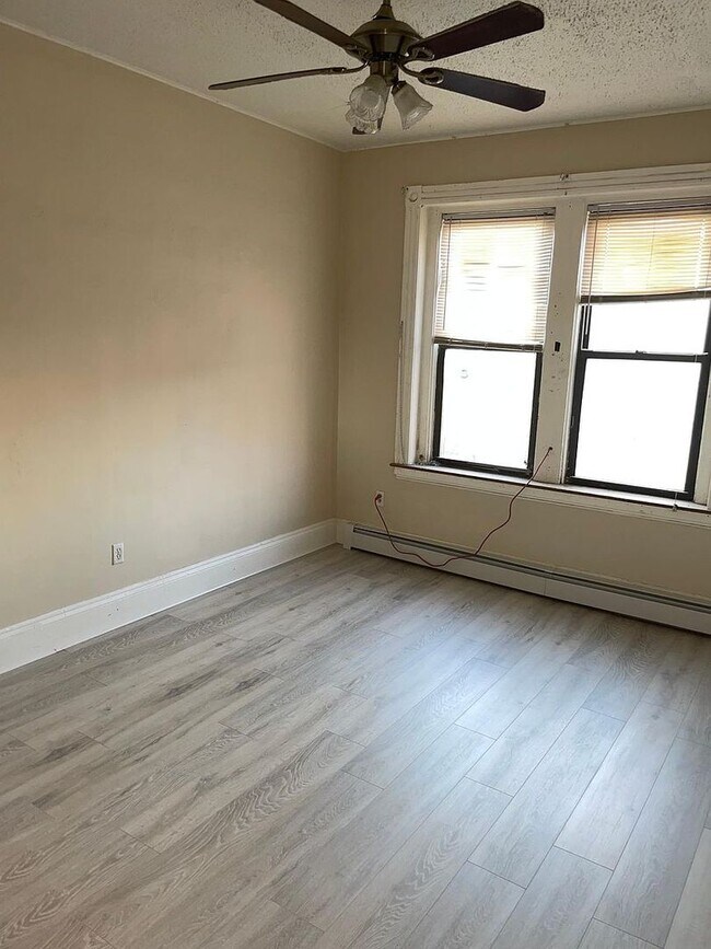 Photo - BU great for Group of 4 Students Apartment