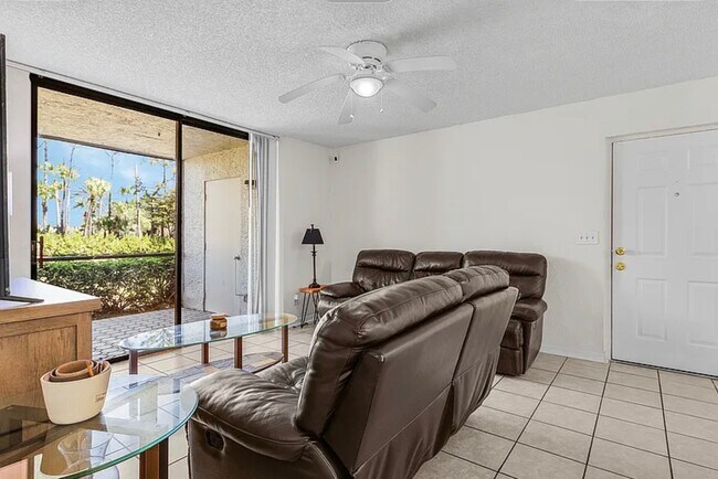 Foto del edificio - 13545 Eagle Ridge Dr