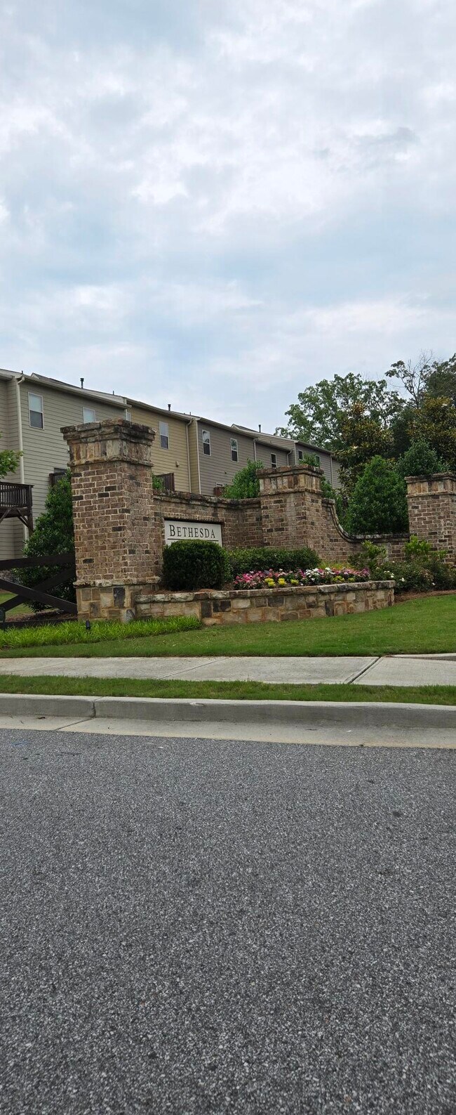 Foto del edificio - 3498 Hidden Valley Cir