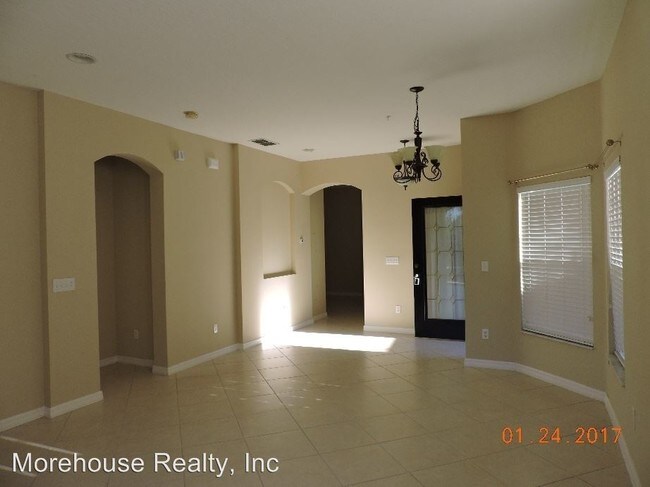 Foto del edificio - 974 Crestwood Commons Ave