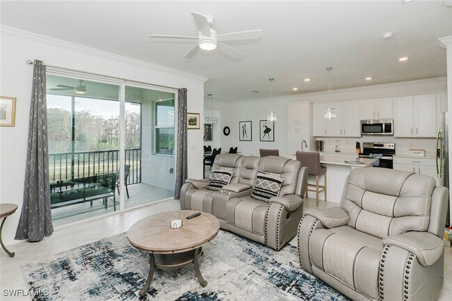 Foto del edificio - 6046 National Blvd