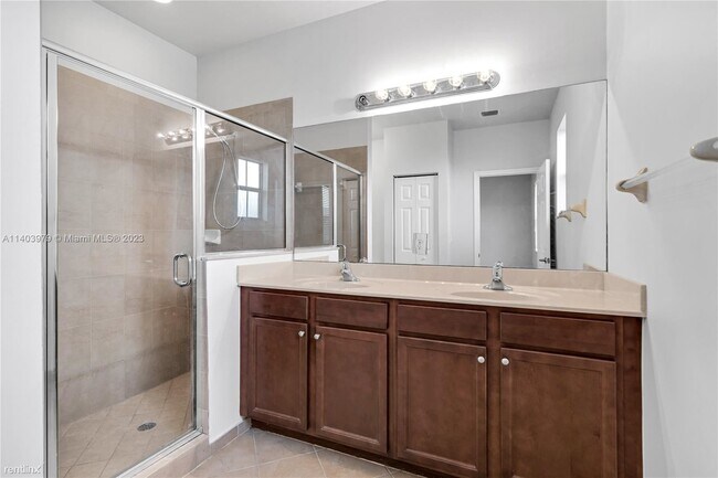 Foto del edificio - 3 br, 2.5 bath House - 11737 SW 239th St #...