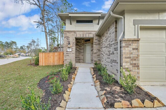Foto del edificio - 322 Highland Bayou Dr